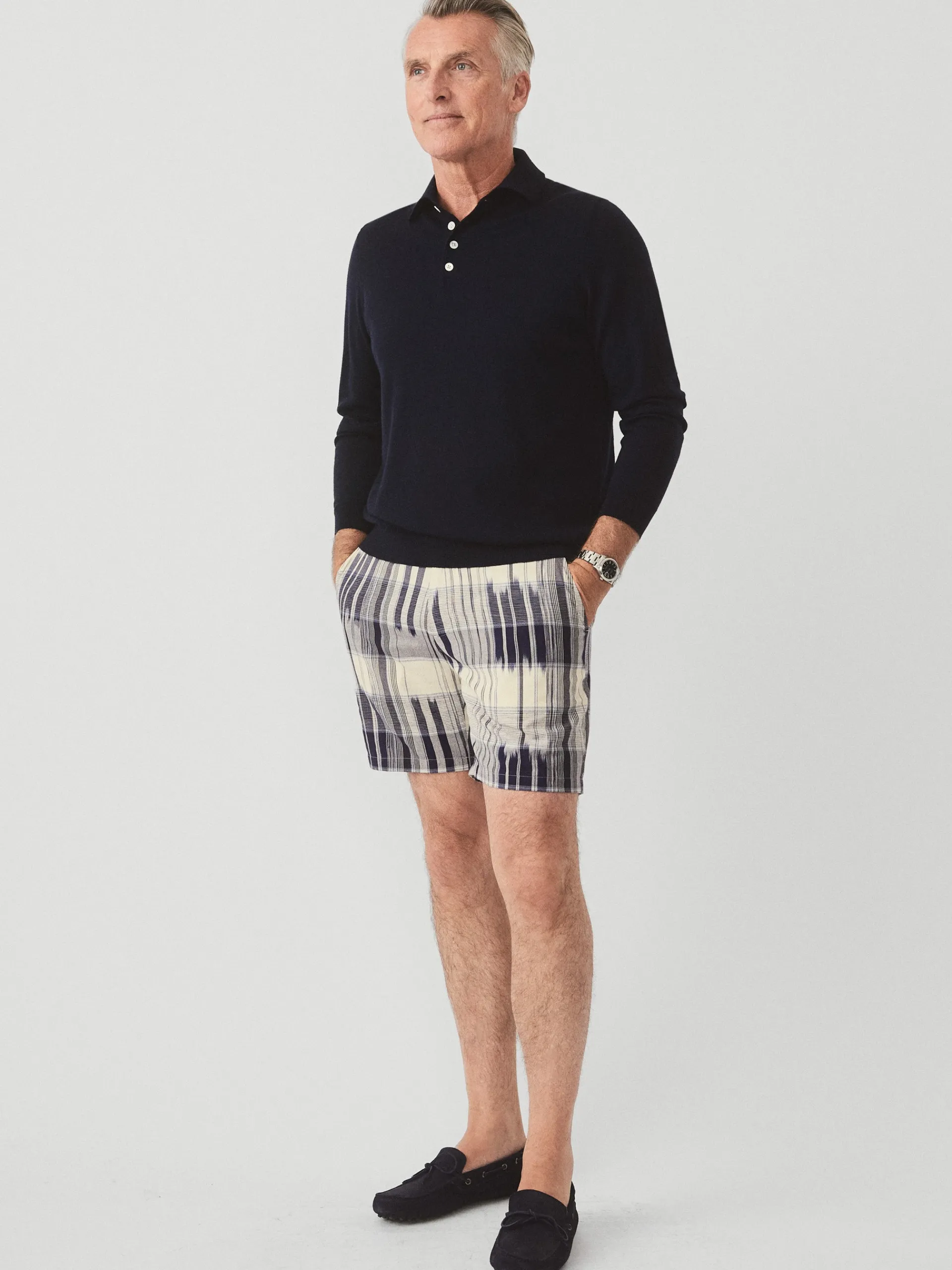 J.McLaughlin Oliver 8" Shorts in Ikat Navy/OffWhite/Blue Outlet