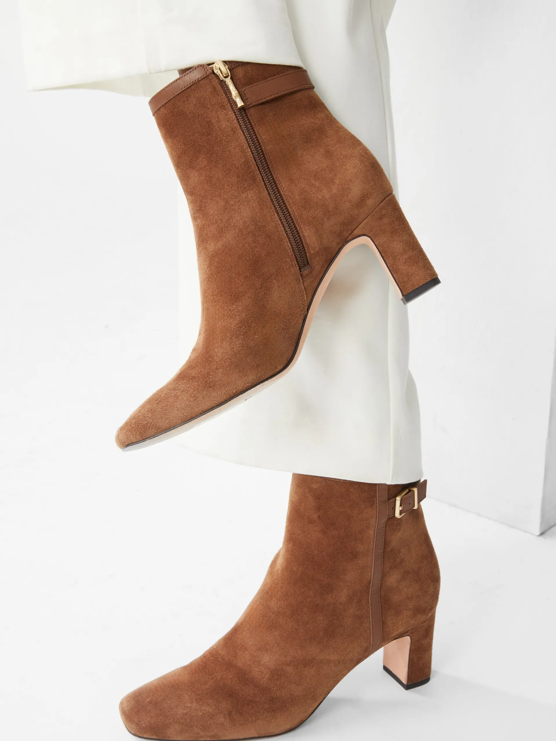 J.McLaughlin Vivvi Suede Ankle Boots ToastedCoconut New